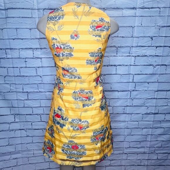 Banana Republic Women's Yellow Floral Sleeveless Fit & Flare Dress 6 Size 2 Peti - Picture 6 of 8